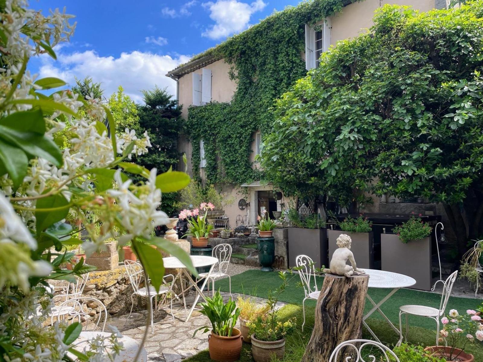 Maison Du Manoir Bed & Breakfast *
